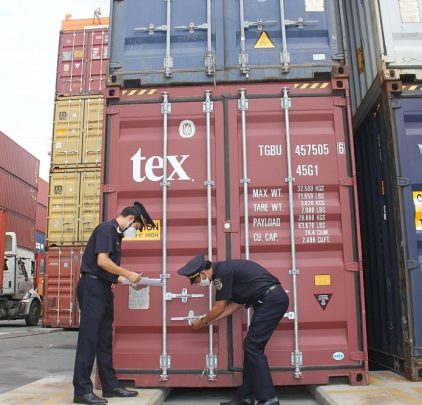Hàng hóa nhập khẩu tại chỗ để sản xuất xuất khẩu có được hoàn thuế?